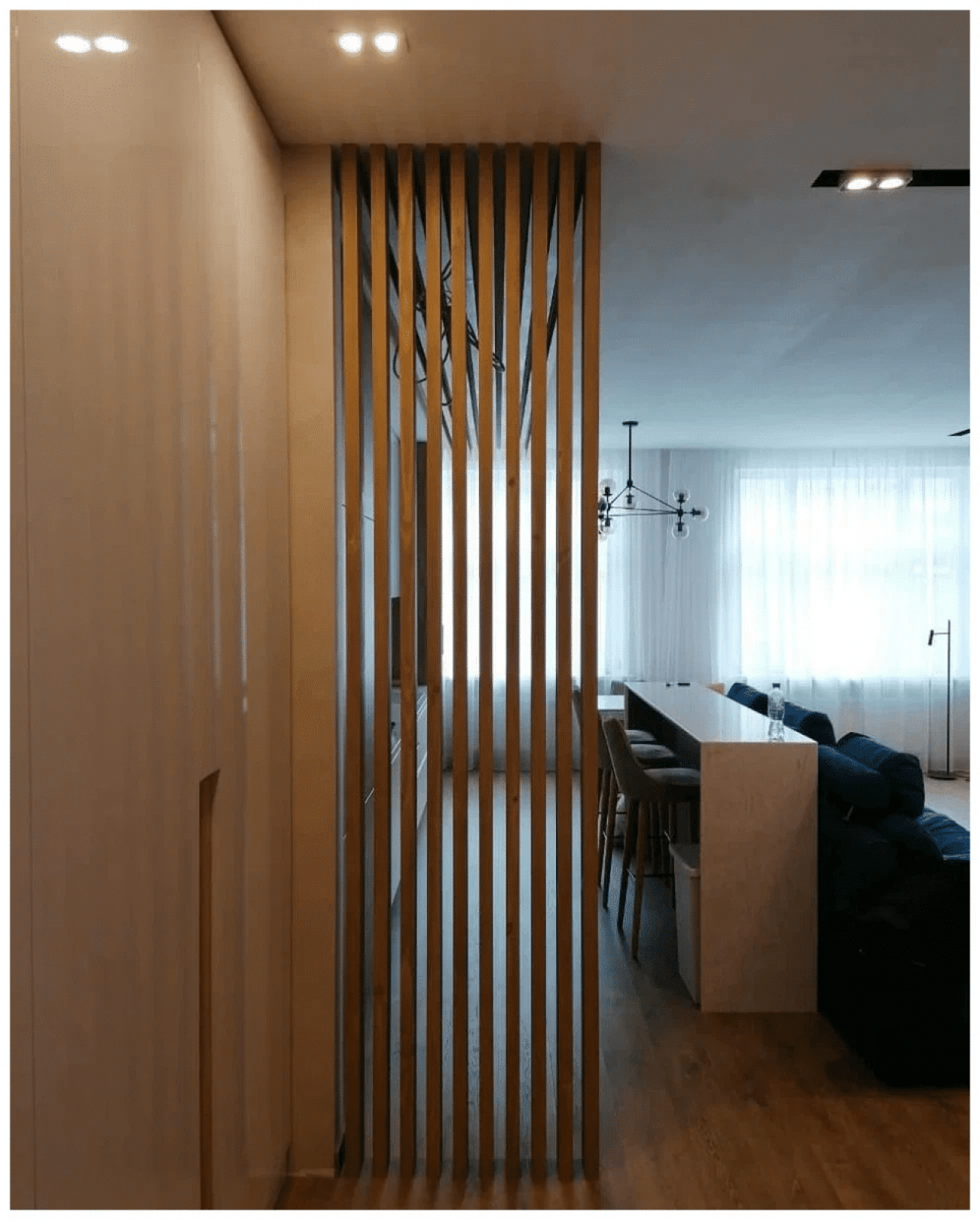 Г-образная перегородка для зонирования из Сосны 40х100мм