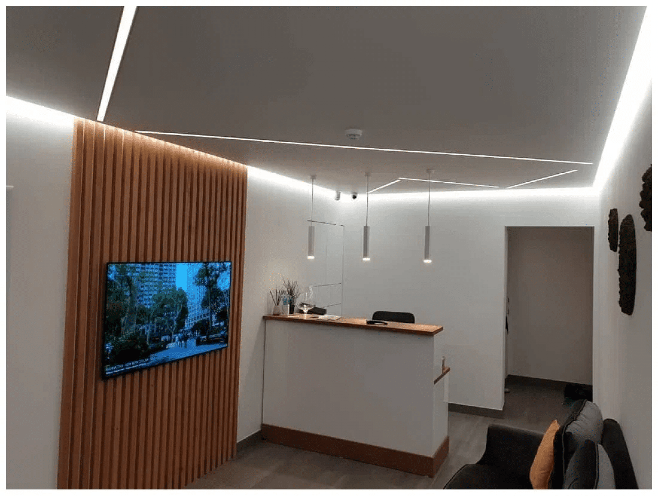 Брусок декоративный в зоне TV из Сосны 40х30мм