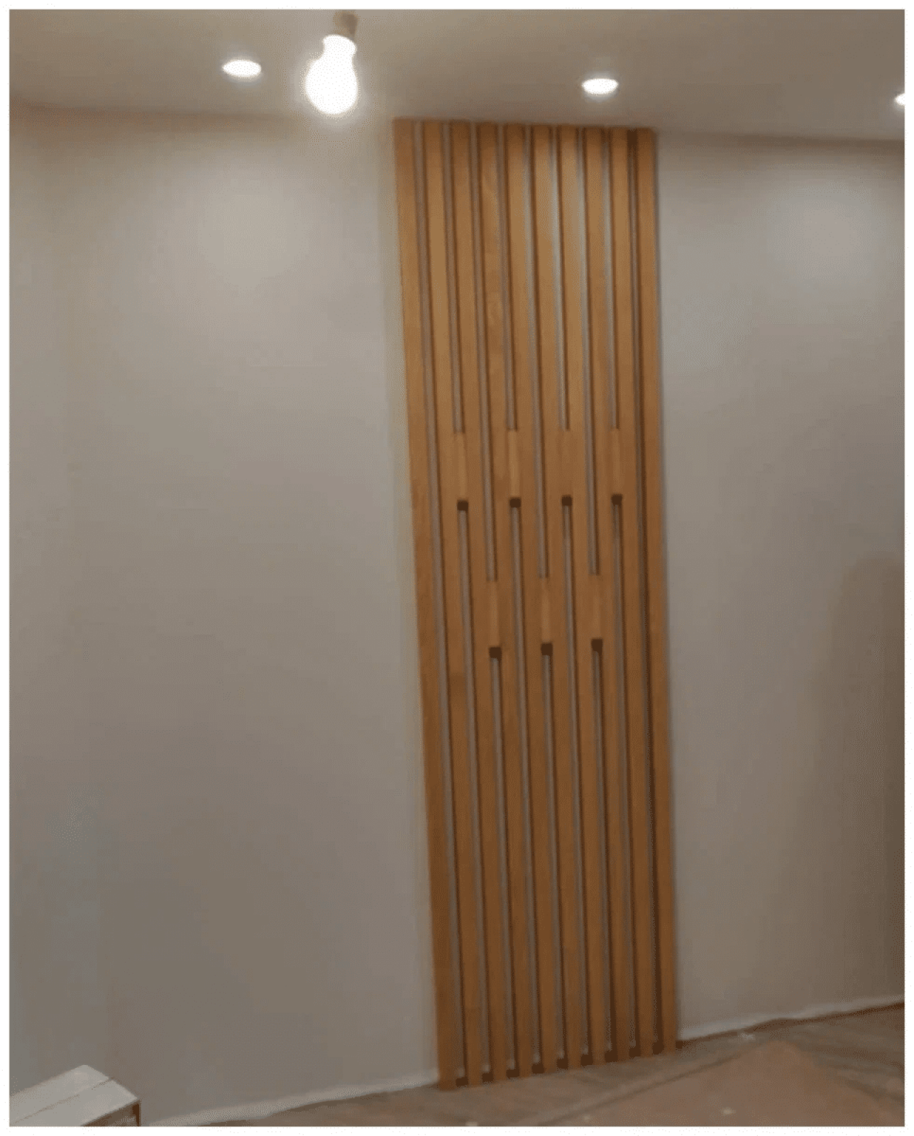 Рейки в прихожей из Сосны 40х30мм с откидными крючками