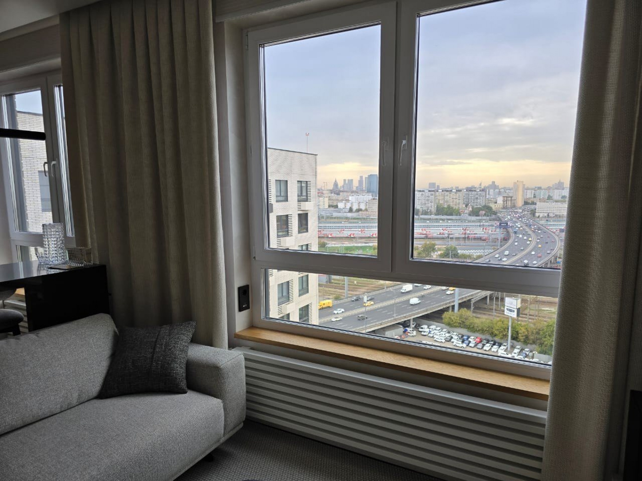 Подоконник из МДФ в шпоне