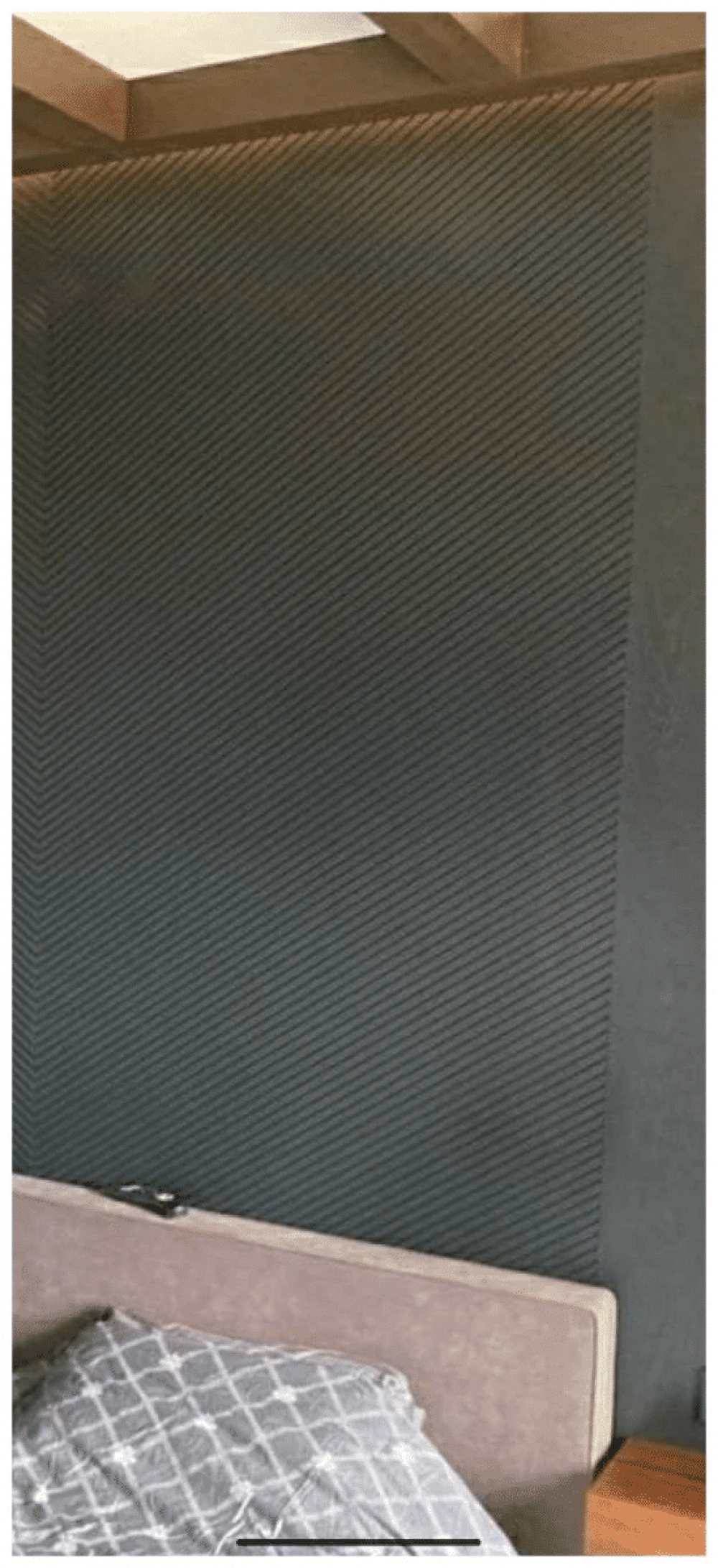 Фрезерованная МДФ панель в шпоне цвет ral7043