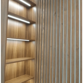 Стеллаж с подсветкой из МДФ в шпоне Дуба. Цена за 1м2.
