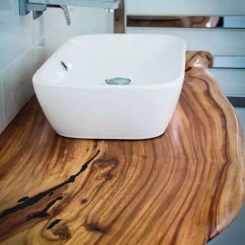 Деревянная столешница для ванной с водоотталкивающим покрытием. Прочность и стиль в одном изделии...