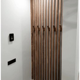 Рейка из массива Сосны 40х40х3000мм для декора стен, цвет 5077, с механизмом скрытого монтажа. До...