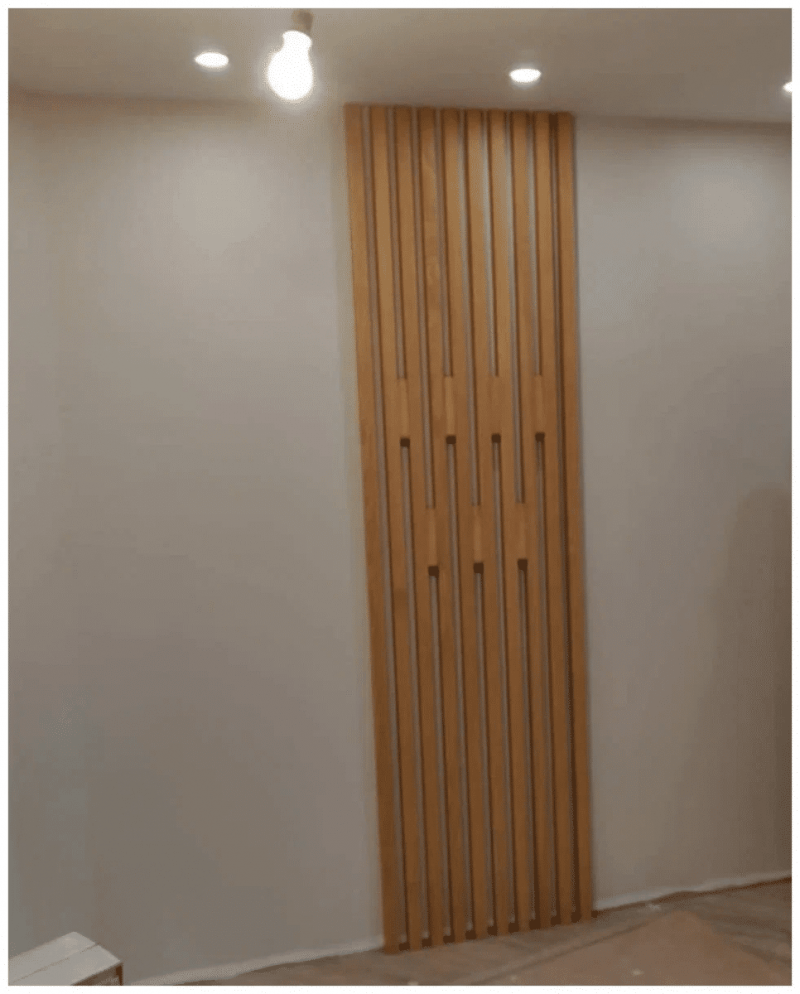 Рейки в прихожей из Сосны 40х30мм с откидными крючками